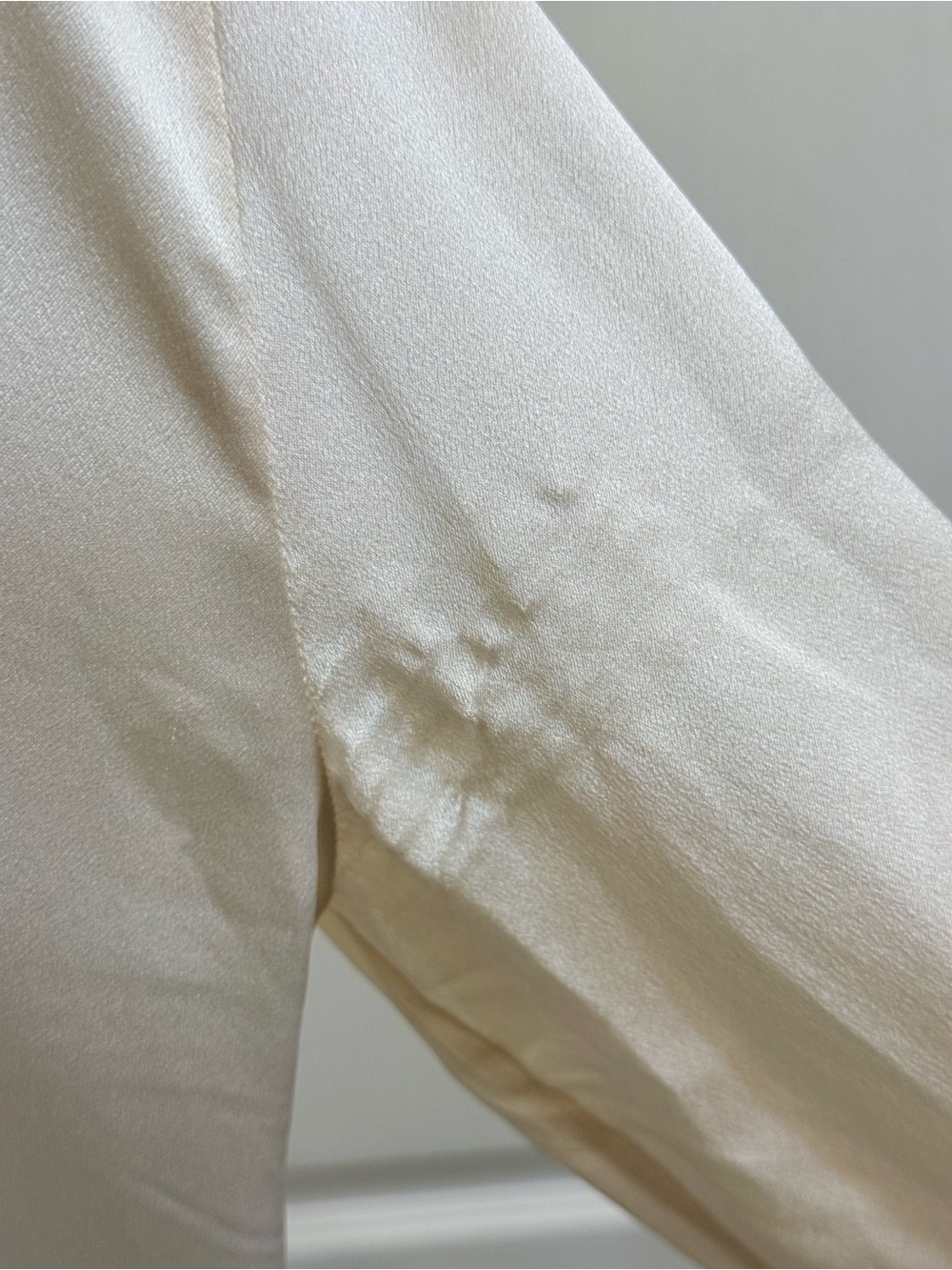Vince Cream Satin Button-Front Blouse Size L - Picture 12 of 12